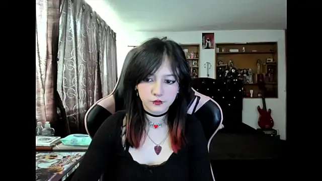 Snapshot of Maki_Zein_ chatting on 20, 11, 2025 Maki Zein online show from 20, 11, 2025