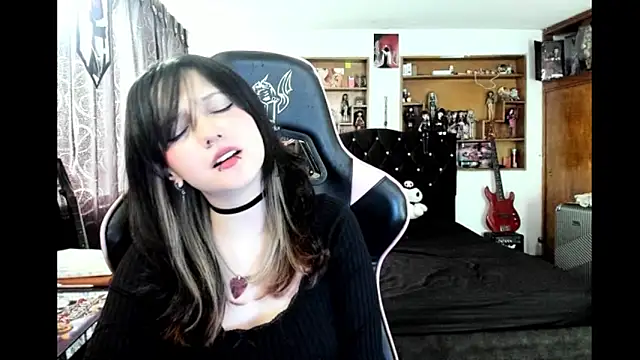 Snapshot of Maki_Zein_ chatting on 5, 2, 2026 Maki Zein online show from 5, 2, 2026