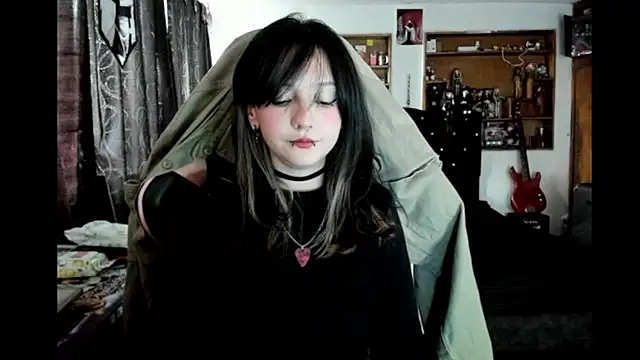 Snapshot of Maki_Zein_ chatting on 7, 2, 2026 Maki Zein online show from 7, 2, 2026