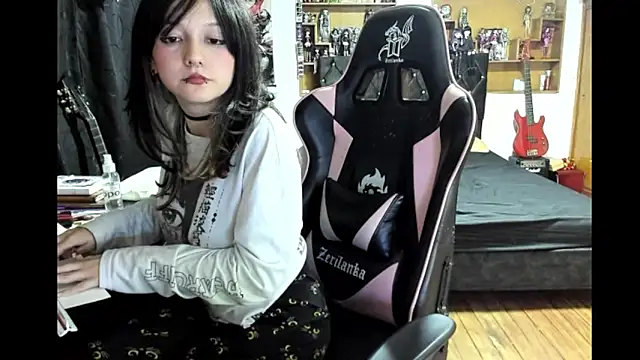 Snapshot of Maki_Zein_ chatting on 13, 2, 2026 Maki Zein online show from 13, 2, 2026