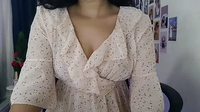 Snapshot of your_Tanu_02 chatting on 17, 12, 2025 your Tanu 02 online show from 17, 12, 2025