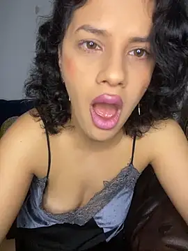 Snapshot of Biaaxxxsexy chatting on 1, 11, 2025 Biaaxxxsexy online show from 1, 11, 2025