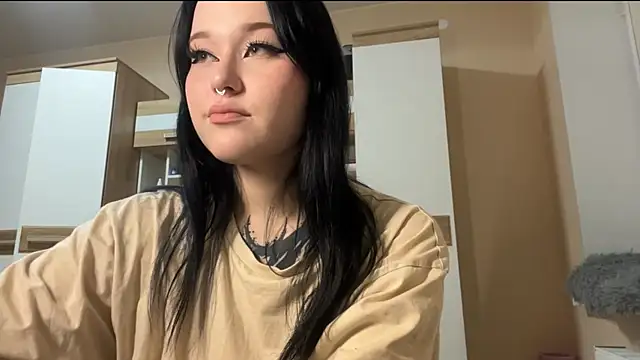 KristenGoodmon online show from 10, 10, 2025