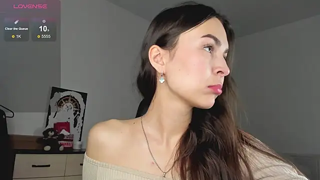 Snapshot of LionKierra chatting on 23, 11, 2025 LionKierra online show from 23, 11, 2025