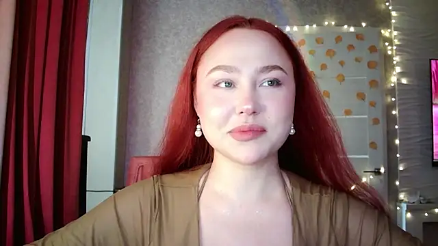 Snapshot of LolaMint_ chatting on 23, 10, 2025 LolaMint online show from 23, 10, 2025