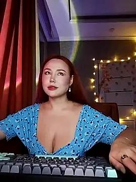 Snapshot of LolaMint_ chatting on 2, 12, 2025 LolaMint online show from 2, 12, 2025