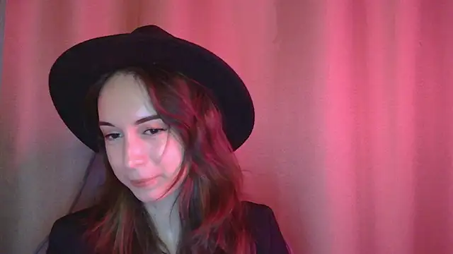 Snapshot of VeraLush chatting on 5, 11, 2025 VeraLush online show from 5, 11, 2025