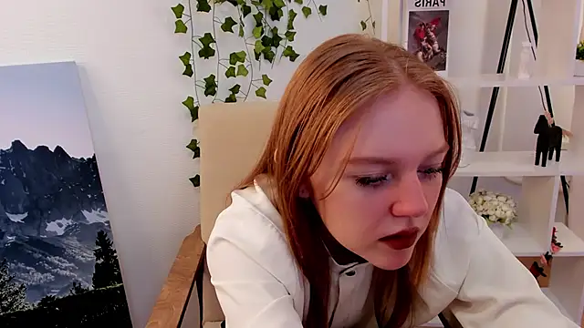 Snapshot of VernellArey chatting on 13, 10, 2025 VernellArey online show from 13, 10, 2025