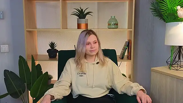 GeorginaPulgarin online show from 11, 10, 2025