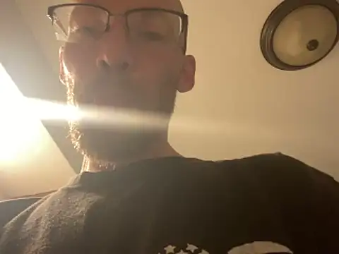 Snapshot of DickTaterish chatting on 17, 10, 2025 DickTaterish online show from 17, 10, 2025