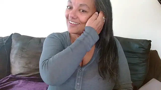 Snapshot of SexyThickStasia69 chatting on 21, 10, 2025 SexyThickStasia69 online show from 21, 10, 2025