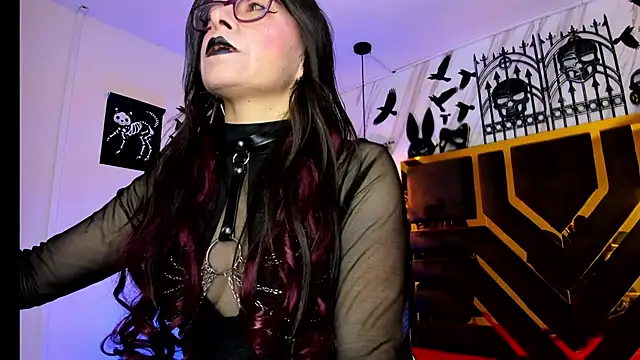 Snapshot of Evangelinejoness_ chatting on 3, 11, 2025 Evangelinejoness online show from 3, 11, 2025