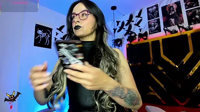 Snapshot of Evangelinejoness_ chatting on 23, 11, 2025 Evangelinejoness online show from 23, 11, 2025