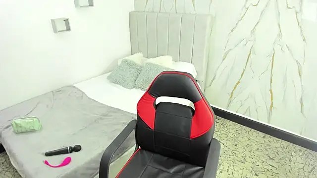 Snapshot of Amira_mansour chatting on 30, 10, 2025 Amira mansour online show from 30, 10, 2025