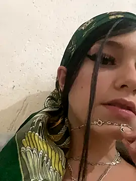 Snapshot of nfttluiza chatting on 10, 11, 2025 nfttluiza online show from 10, 11, 2025