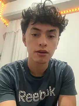 Snapshot of AlessiaLuxx chatting on 30, 11, 2025 AlessiaLuxx online show from 30, 11, 2025