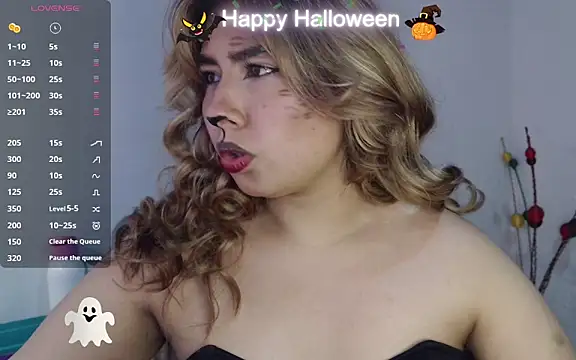 Snapshot of sofiazaf5 chatting on 31, 10, 2025 sofiazaf5 online show from 31, 10, 2025