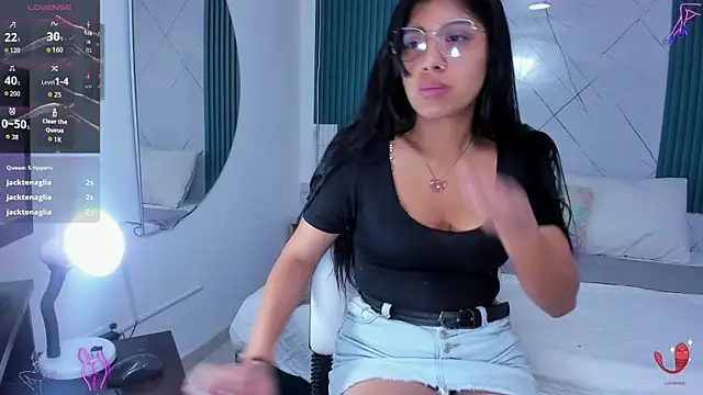 Snapshot of Briseida-White chatting on 25, 10, 2025 Briseida-White online show from 25, 10, 2025