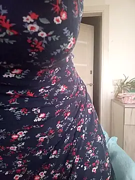 Snapshot of Ambika_beauty chatting on 18, 10, 2025 Ambika beauty online show from 18, 10, 2025