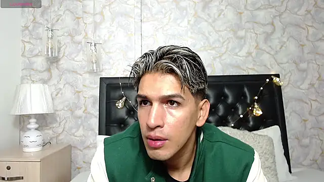 MathiasTaylorr online show from 24, 10, 2025