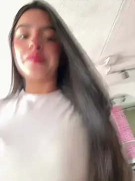 LunaMoore Pink online show from 19, 3, 2026