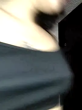 Snapshot of issa_bunny chatting on 17, 10, 2025 issa bunny online show from 17, 10, 2025