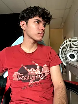 Snapshot of Im_Camii chatting on 23, 11, 2025 Im Camii online show from 23, 11, 2025