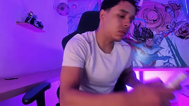 Snapshot of Adrian_Volt chatting on 20, 10, 2025 Adrian Volt online show from 20, 10, 2025