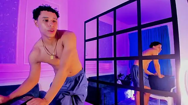 Snapshot of Adrian_Volt chatting on 7, 11, 2025 Adrian Volt online show from 7, 11, 2025