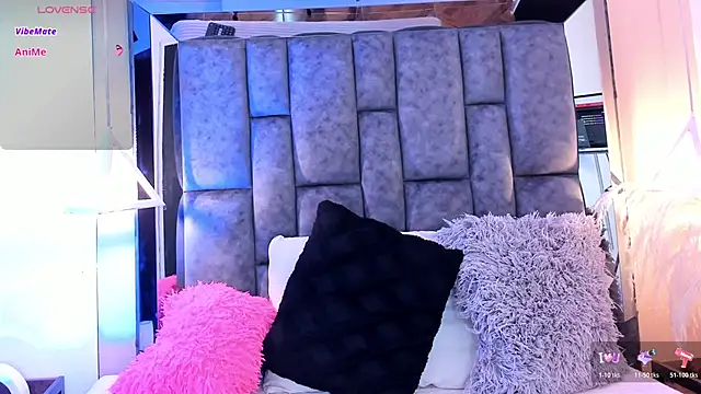 SofiRuiz  online show from 14, 12, 2025