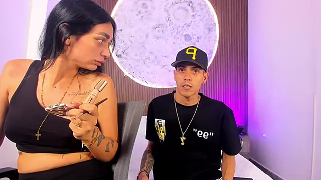 Snapshot of DerryAndIzzy chatting on 30, 3, 2026 DerryAndIzzy online show from 30, 3, 2026