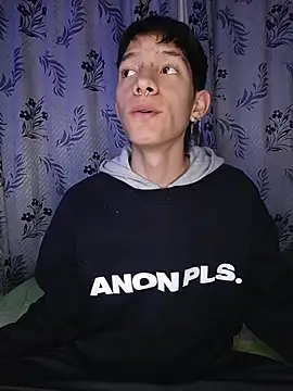 Snapshot of heyy_noah11 chatting on 10, 11, 2025 heyy noah11 online show from 10, 11, 2025