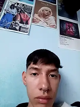 Snapshot of heyy_noah11 chatting on 11, 11, 2025 heyy noah11 online show from 11, 11, 2025