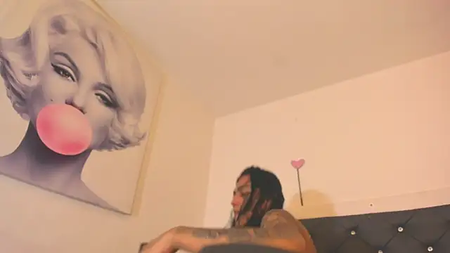 Snapshot of BiancaValentinna chatting on 29, 10, 2025 BiancaValentinna online show from 29, 10, 2025