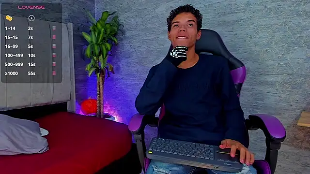 jhojan foxxx  online show from 2, 11, 2025