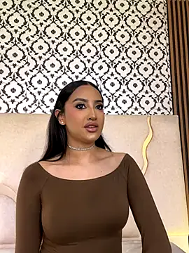 Snapshot of BEELLA_TAY1 chatting on 6, 11, 2025 BEELLA TAY1 online show from 6, 11, 2025