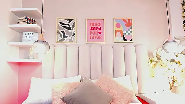 Isabella  gonzalez  online show from 14, 1, 2026