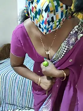 Snapshot of Best_Kannada_Couple chatting on 28, 10, 2025 Best Kannada Couple online show from 28, 10, 2025