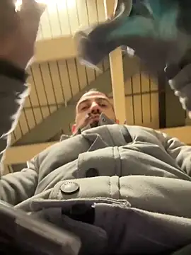 Snapshot of AlexGogo23 chatting on 2, 2, 2026 AlexGogo23 online show from 2, 2, 2026