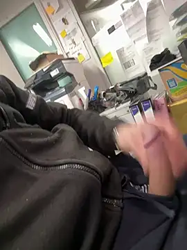 Snapshot of AlexGogo23 chatting on 11, 2, 2026 AlexGogo23 online show from 11, 2, 2026