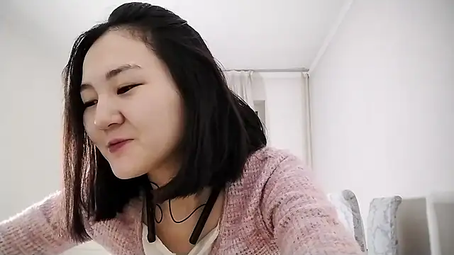 Lyndasilk online show from 7, 11, 2025