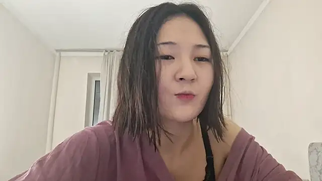 Snapshot of Lyndasilk chatting on 2, 3, 2026 Lyndasilk online show from 2, 3, 2026