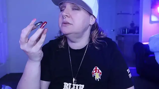 Snapshot of BellaBlueBBW chatting on 9, 2, 2025 BellaBlueBBW online show from 9, 2, 2025