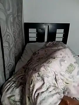 Snapshot of Ruberga20 chatting on 12, 11, 2025 Ruberga20 online show from 12, 11, 2025