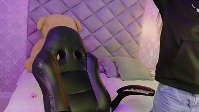 CARO ADAMS1 online show from 21, 11, 2025