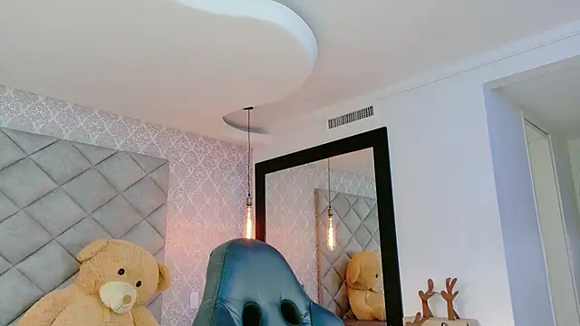 CARO ADAMS1 online show from 6, 1, 2026