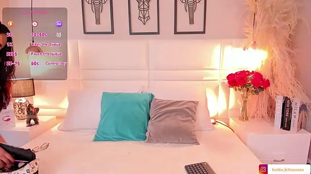 Ari lynn  online show from 14, 11, 2025