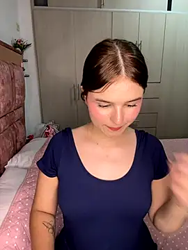 Snapshot of MIACUTEE_ chatting on 21, 11, 2025 MIACUTEE online show from 21, 11, 2025