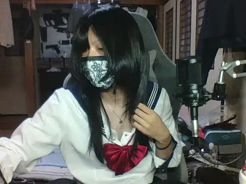 Snapshot of harinyanxxx chatting on 18, 10, 2025 harinyanxxx online show from 18, 10, 2025