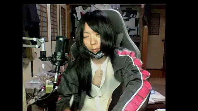 Snapshot of harinyanxxx chatting on 26, 10, 2025 harinyanxxx online show from 26, 10, 2025